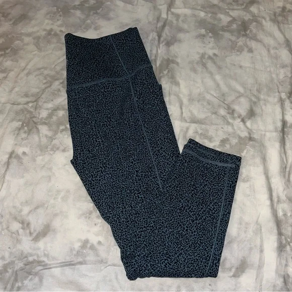 Athleta Salutation Stash II Textured Tights - Picture 5 of 5